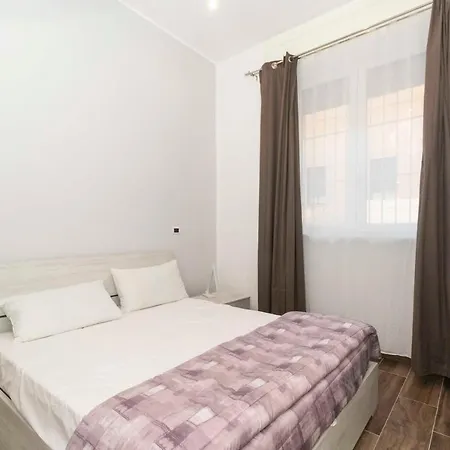Bright & Functional Flat Lingotto Apartment Turin