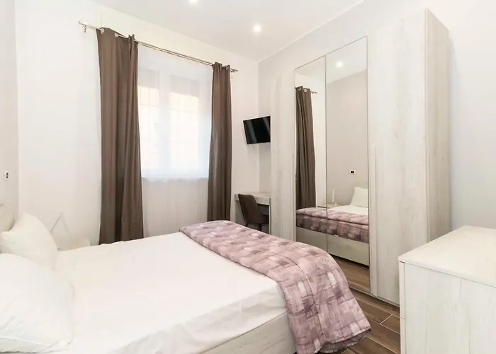 Guesthost - Bright & Functional Flat Lingotto Apartman
