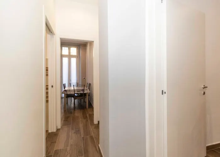 Guesthost - Bright & Functional Flat Lingotto * Torino
