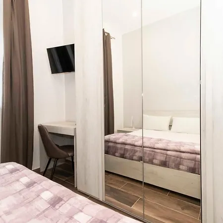Guesthost - Bright & Functional Flat Lingotto * Turin