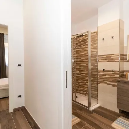 Guesthost - Bright & Functional Flat Lingotto Lägenhet Turin
